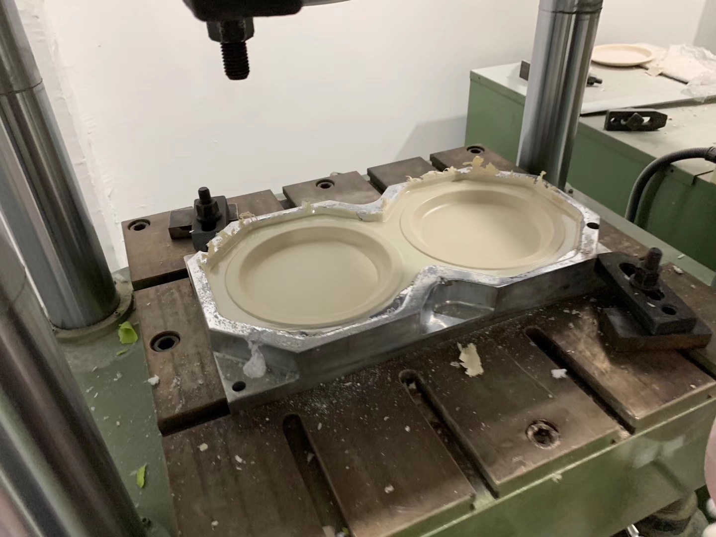 China Melamine Tableware Molding Machine